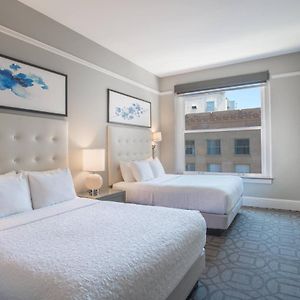 Classic Queen Room